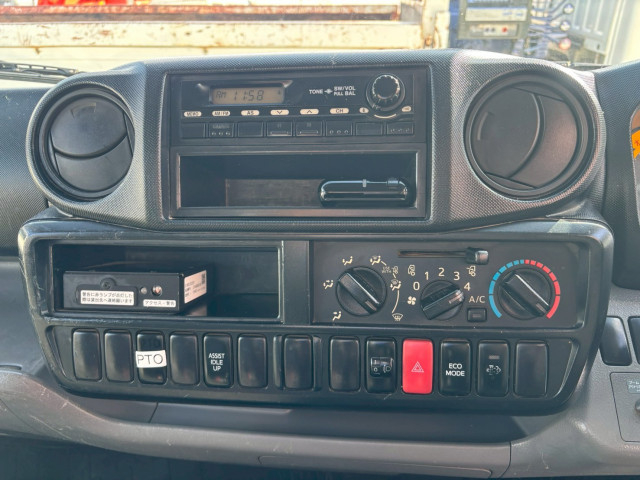 日野 デュトロ 中型 平ボディ（クレーン付） TKG-XZU650M(100933) 27枚目