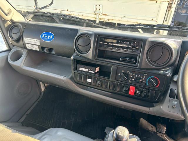 日野 デュトロ 中型 平ボディ（クレーン付） TKG-XZU650M(100933) 28枚目