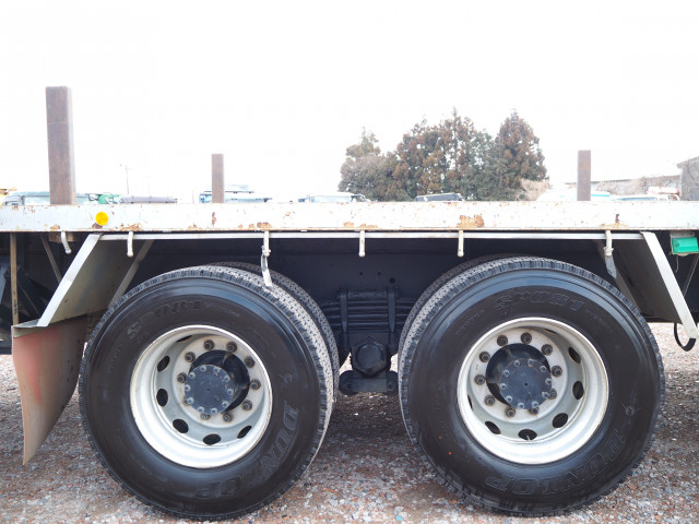 UDトラックス（日産） クオン 大型 平ボディ（クレーン付） LDG-CW5ZL(100935) 21枚目