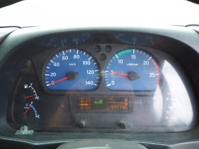 UDトラックス（日産） クオン 大型 平ボディ（クレーン付） LDG-CW5ZL(100935) 48枚目