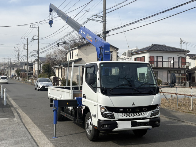 三菱ふそう キャンター 小型 平ボディ（クレーン付） 2RG-FEAV0(100939) 2枚目