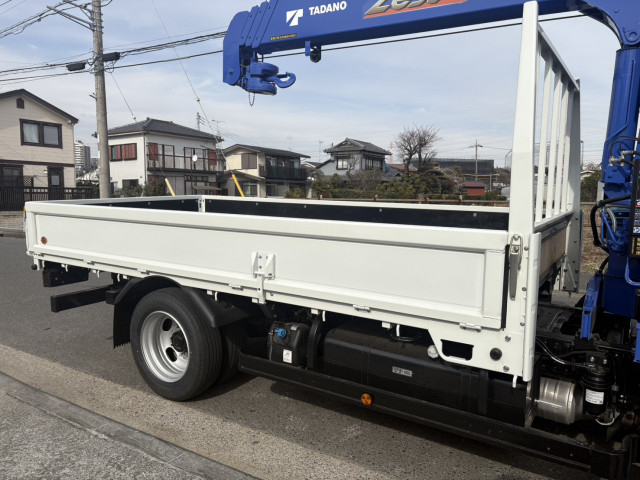 三菱ふそう キャンター 小型 平ボディ（クレーン付） 2RG-FEAV0(100939) 6枚目