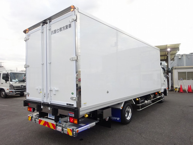 三菱ふそう ファイター 中型 冷蔵冷凍バン 2KG-FK65F(100940) 2枚目