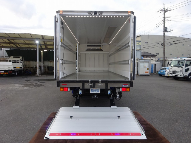 三菱ふそう ファイター 中型 冷蔵冷凍バン 2KG-FK65F(100940) 3枚目