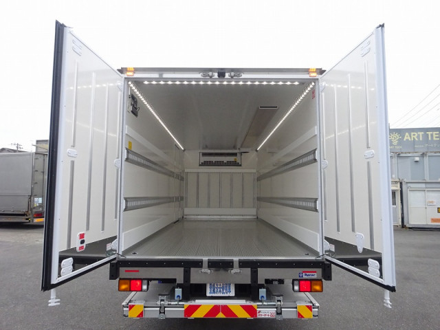 三菱ふそう ファイター 中型 冷蔵冷凍バン 2KG-FK65F(100940) 10枚目