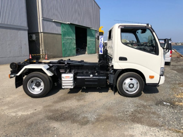 トヨタ ダイナ 小型 コンテナ専用車 2KG-XZU605(100941) 5枚目