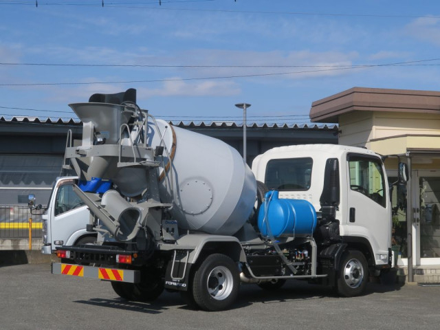 いすゞ フォワード 中型 ミキサー車 2PG-FRR90S4(100944) 3枚目