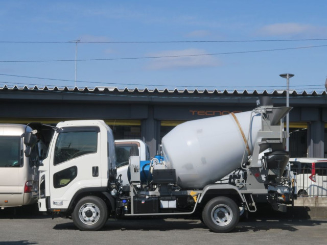 いすゞ フォワード 中型 ミキサー車 2PG-FRR90S4(100944) 5枚目