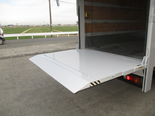 日野 デュトロ 小型 バン TKG-XZU645M(100953) 10枚目