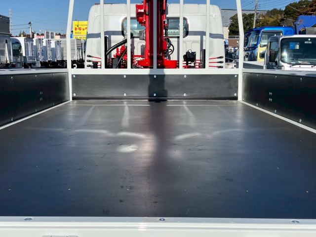 三菱ふそう キャンター 小型 平ボディ（クレーン付） 2PG-FEB80(100970) 13枚目