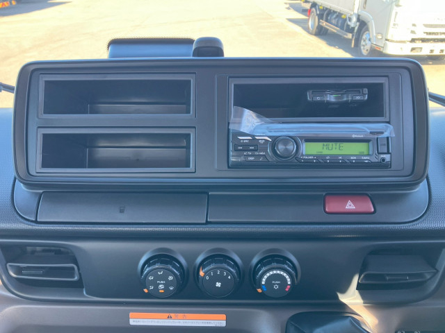 三菱ふそう キャンター 小型 平ボディ（クレーン付） 2PG-FEB80(100970) 36枚目