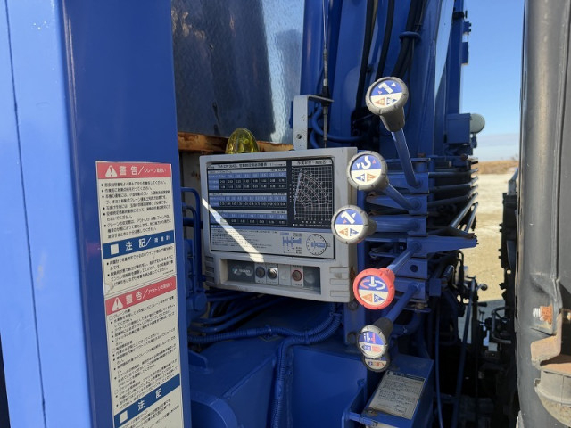 三菱ふそう ファイター 増トン 平ボディ（クレーン付） LKG-FK65FZ(100987) 9枚目