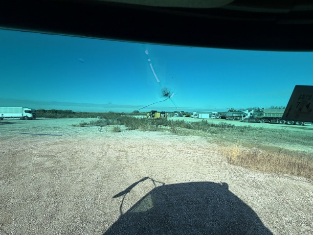 三菱ふそう ファイター 増トン 平ボディ（クレーン付） LKG-FK65FZ(100987) 27枚目