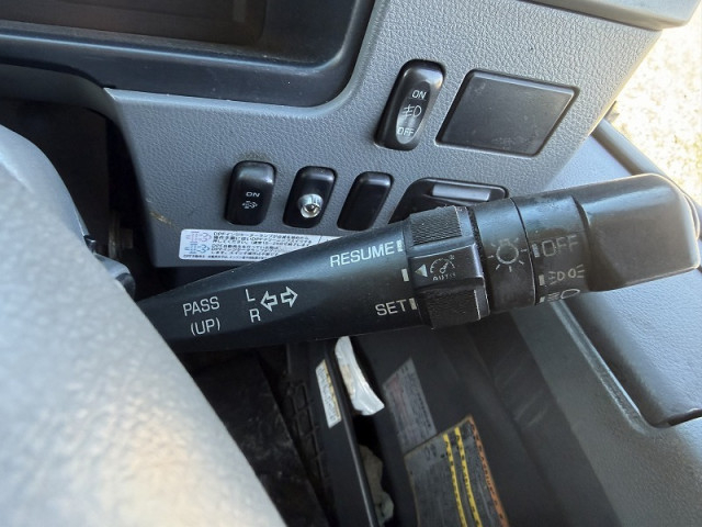 三菱ふそう ファイター 増トン 平ボディ（クレーン付） LKG-FK65FZ(100987) 28枚目