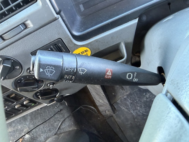 三菱ふそう ファイター 増トン 平ボディ（クレーン付） LKG-FK65FZ(100987) 29枚目