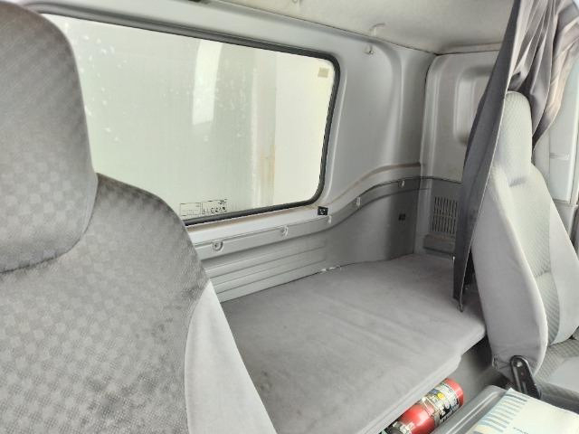 いすゞ フォワード 中型 バン PKG-FRR90S2(100989) 11枚目