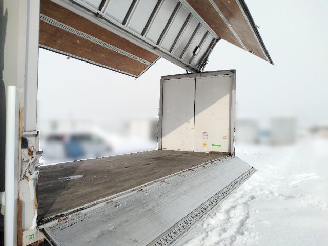 いすゞ フォワード 中型 バン PKG-FRR90S2(100989) 16枚目