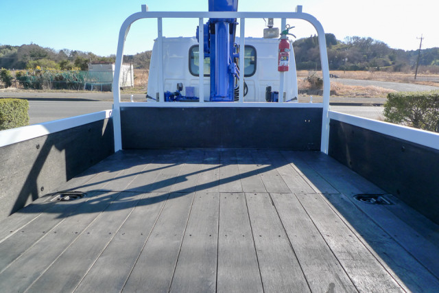 いすゞ エルフ 小型 平ボディ（クレーン付） BKG-NKR85R(100992) 8枚目