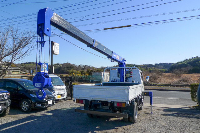 いすゞ エルフ 小型 平ボディ（クレーン付） BKG-NKR85R(100992) 15枚目