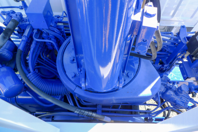 いすゞ エルフ 小型 平ボディ（クレーン付） BKG-NKR85R(100992) 19枚目