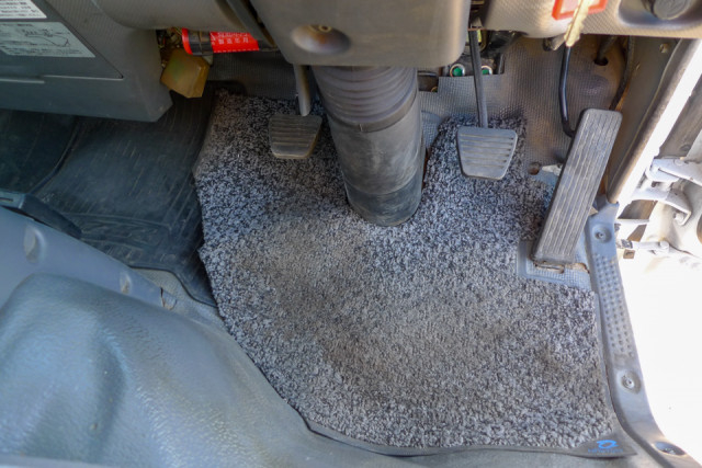 いすゞ エルフ 小型 平ボディ（クレーン付） BKG-NKR85R(100992) 34枚目