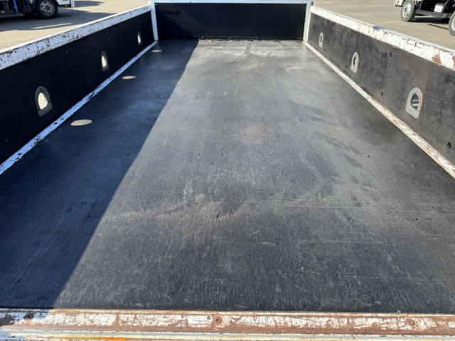 いすゞ エルフ 小型 平ボディ（クレーン付） BKG-NKR85AR(100993) 10枚目