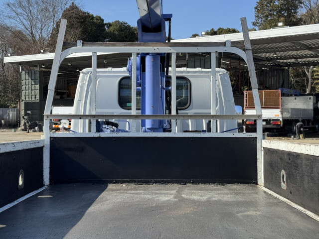 いすゞ エルフ 小型 平ボディ（クレーン付） BKG-NKR85AR(100993) 11枚目