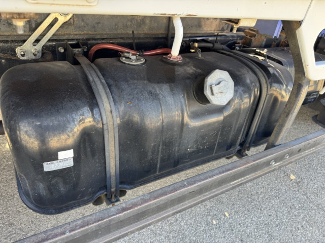 いすゞ エルフ 小型 平ボディ（クレーン付） BKG-NKR85AR(100993) 27枚目