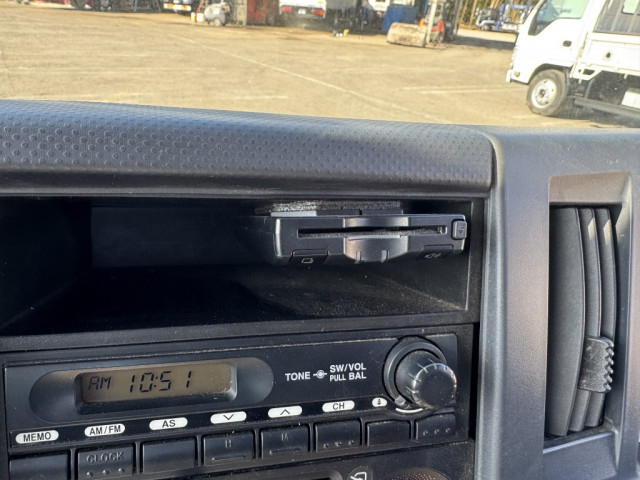 いすゞ エルフ 小型 平ボディ（クレーン付） BKG-NKR85AR(100993) 31枚目