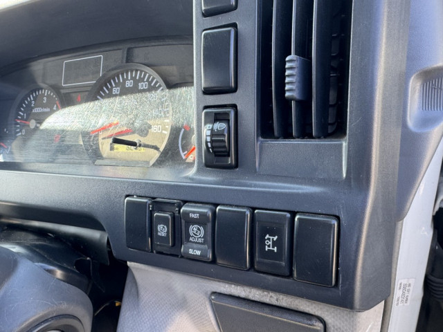 いすゞ エルフ 小型 平ボディ（クレーン付） BKG-NKR85AR(100993) 32枚目