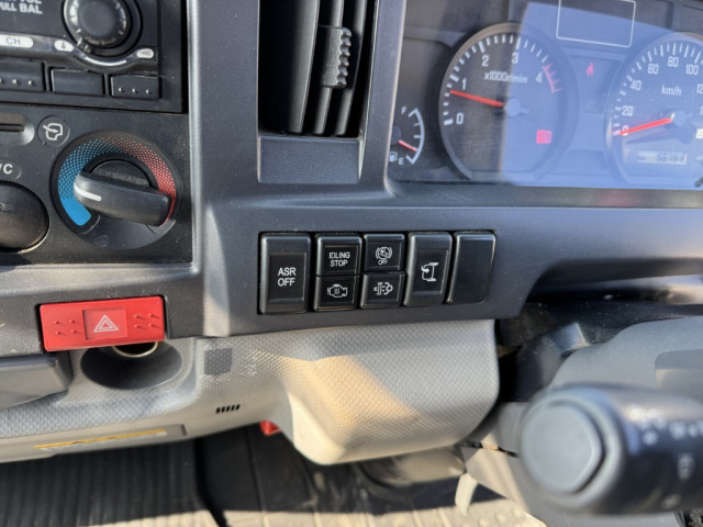 いすゞ エルフ 小型 平ボディ（クレーン付） BKG-NKR85AR(100993) 33枚目