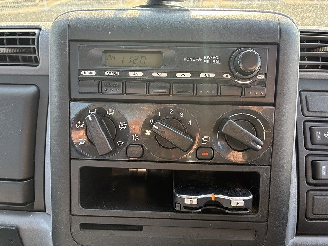 三菱ふそう キャンター 小型 平ボディ PDG-FE82D(101001) 31枚目