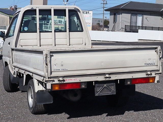 Toyota townace Small Flat body GC-KM70(101008) 2枚目