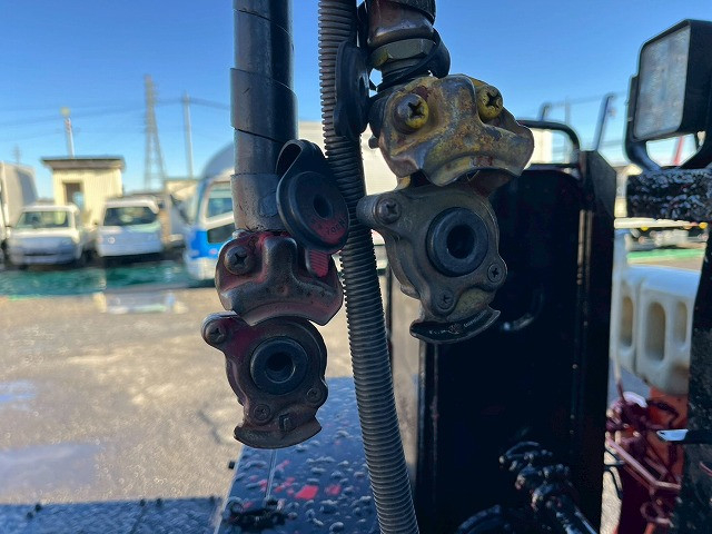 いすゞ ギガ 大型 トラクタ QDG-EXZ52AJ(101064) 14枚目