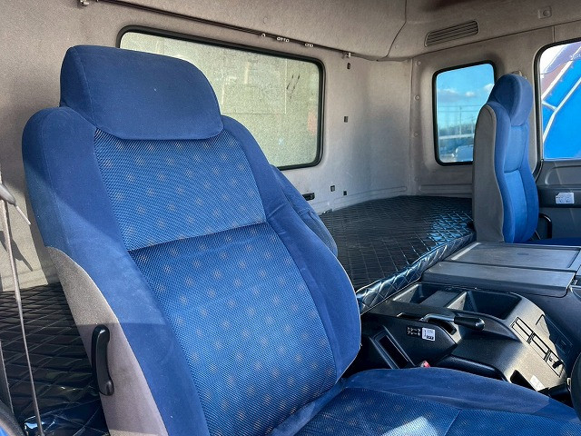 いすゞ ギガ 大型 トラクタ QDG-EXZ52AJ(101064) 18枚目