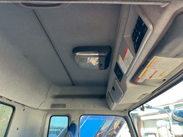 いすゞ ギガ 大型 トラクタ QDG-EXZ52AJ(101064) 19枚目