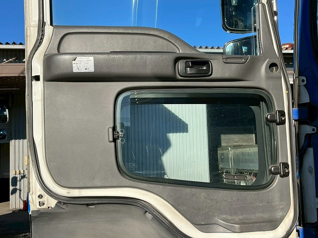 いすゞ ギガ 大型 トラクタ QDG-EXZ52AJ(101064) 20枚目