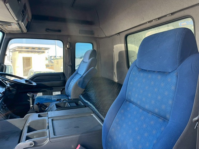 いすゞ ギガ 大型 トラクタ QDG-EXZ52AJ(101064) 22枚目