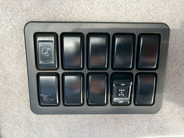 いすゞ ギガ 大型 トラクタ QDG-EXZ52AJ(101064) 28枚目