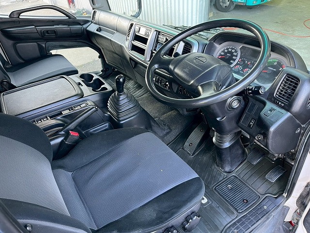 日野 レンジャー 中型 冷蔵冷凍バン TKG-FD7JPAA(101065) 19枚目