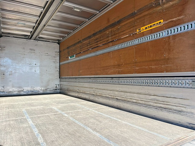 いすゞ フォワード 中型 ウィング 2RG-FRR90T2(101069) 16枚目