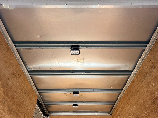 三菱ふそう キャンター 小型 バン TKG-FEA50(101071) 12枚目