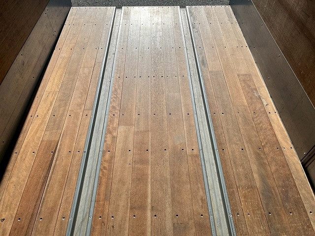 三菱ふそう キャンター 小型 バン TKG-FEA50(101071) 13枚目