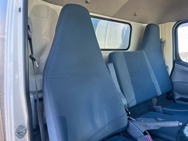 三菱ふそう キャンター 小型 バン TKG-FEA50(101071) 19枚目