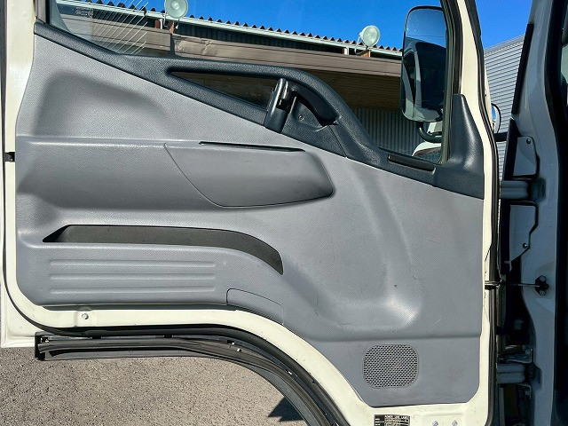 三菱ふそう キャンター 小型 バン TKG-FEA50(101071) 21枚目