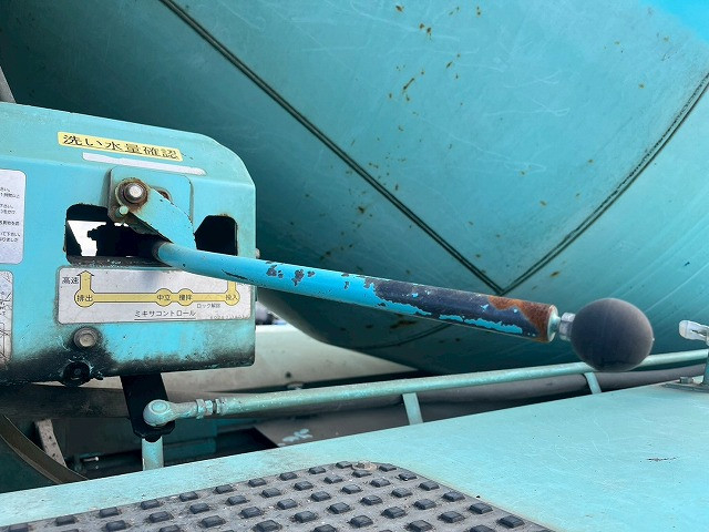 いすゞ フォワード 増トン ミキサー車 QDG-FVZ34U2(101074) 13枚目