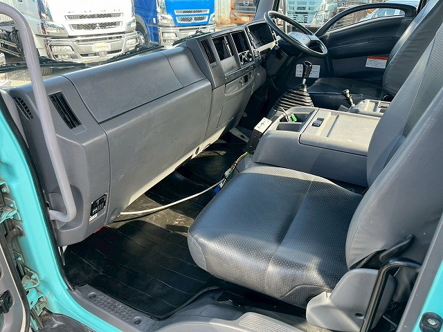 いすゞ フォワード 増トン ミキサー車 QDG-FVZ34U2(101074) 23枚目