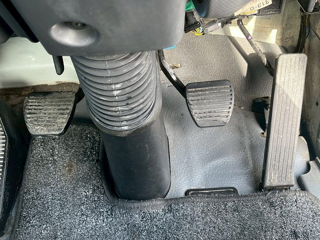 いすゞ フォワード 増トン ミキサー車 QDG-FVZ34U2(101074) 36枚目