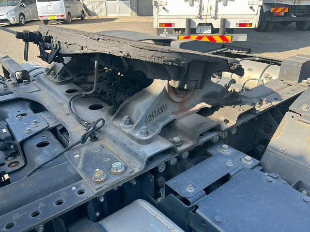 日野 プロフィア 大型 トラクタ QPG-SH1EDDG(101077) 12枚目