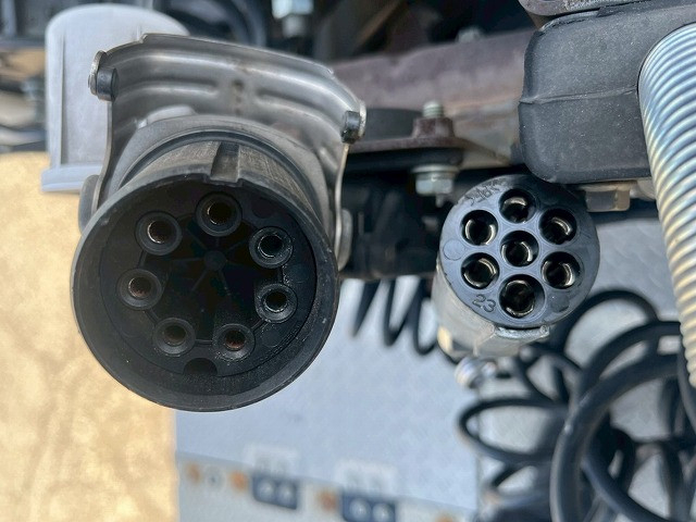 日野 プロフィア 大型 トラクタ QPG-SH1EDDG(101077) 15枚目